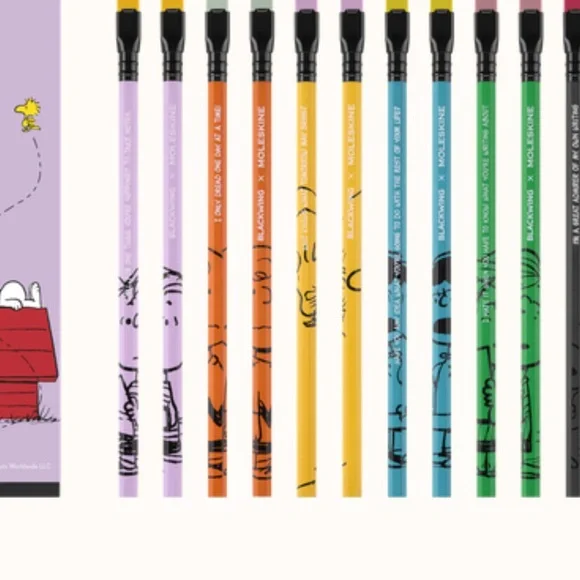New Moleskine x Peanuts 75th Anniversary Set w/ notebook & 12 Blackwing pencils - Picture 3 of 7